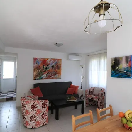 House Jana Daire